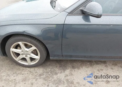 2009 Audi A4 2.0T Premium z USA, uszkodzony, nr VIN WAULF78K49N035485